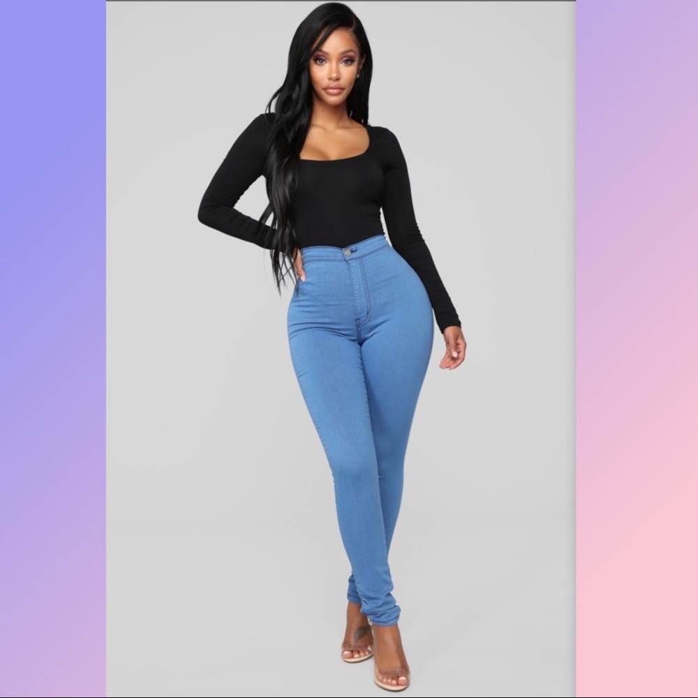 Super High Waisted Jeans 👖 💕